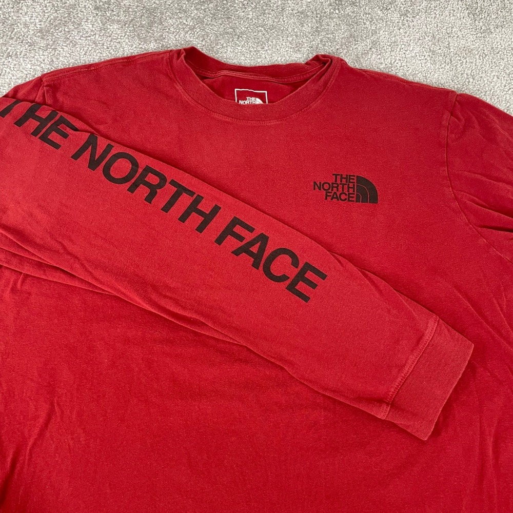 North Face T Shirt Mens Extra Large Long Sleeve Graphic Logo Red